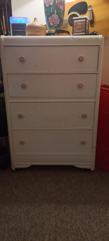 White 4 Drawer Dresser