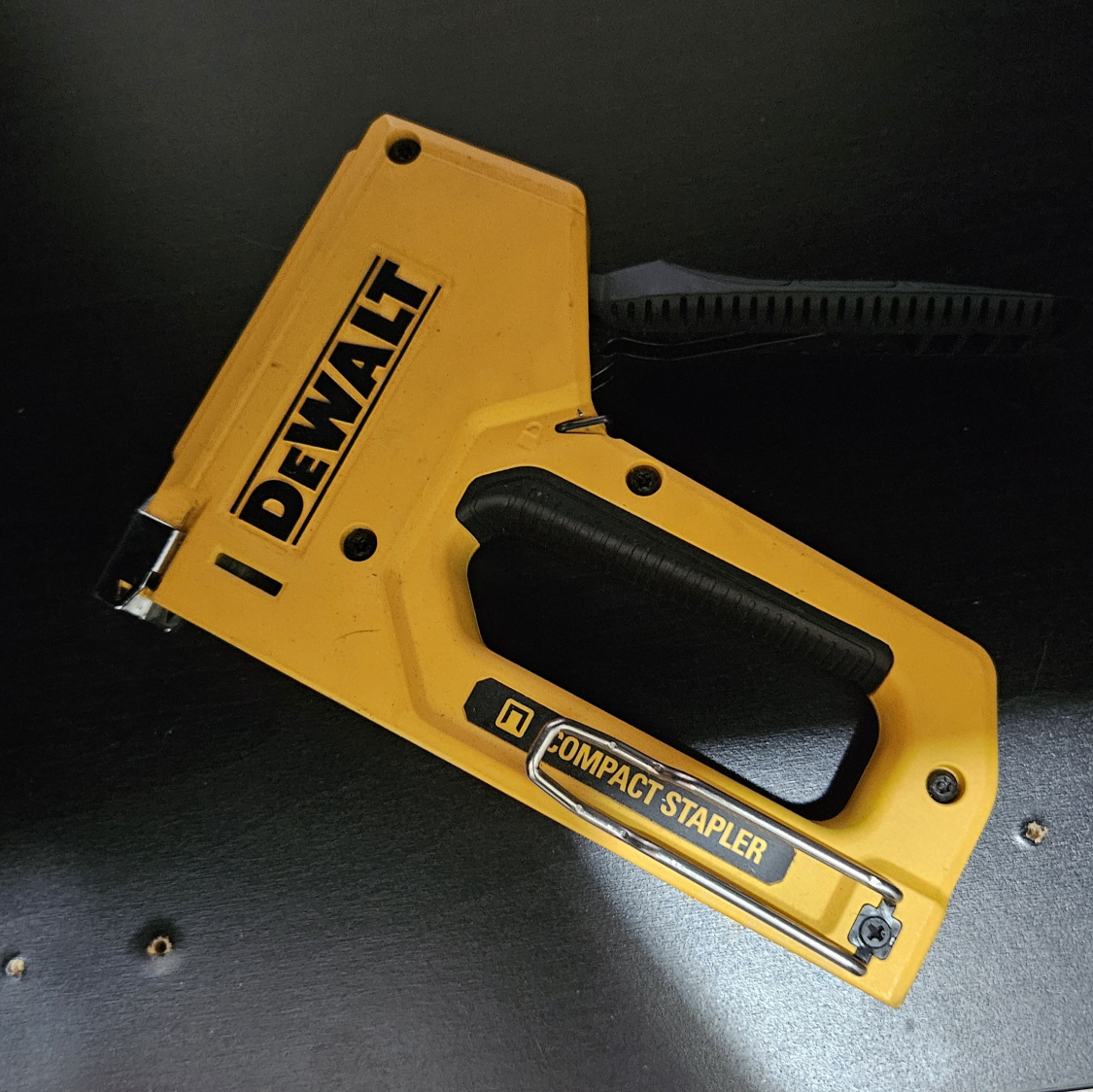 DeWalt compact stapler