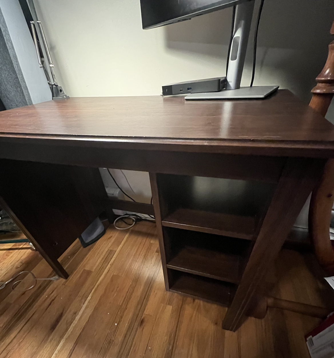 Home office desk - photo 2