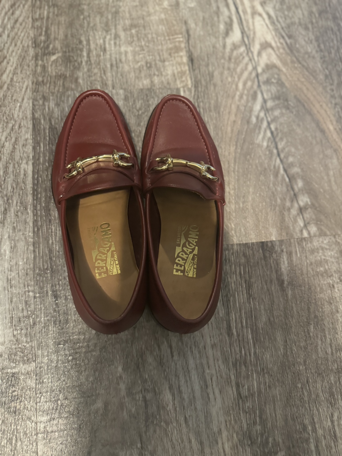 Ferragamo loafers image indicator(3)