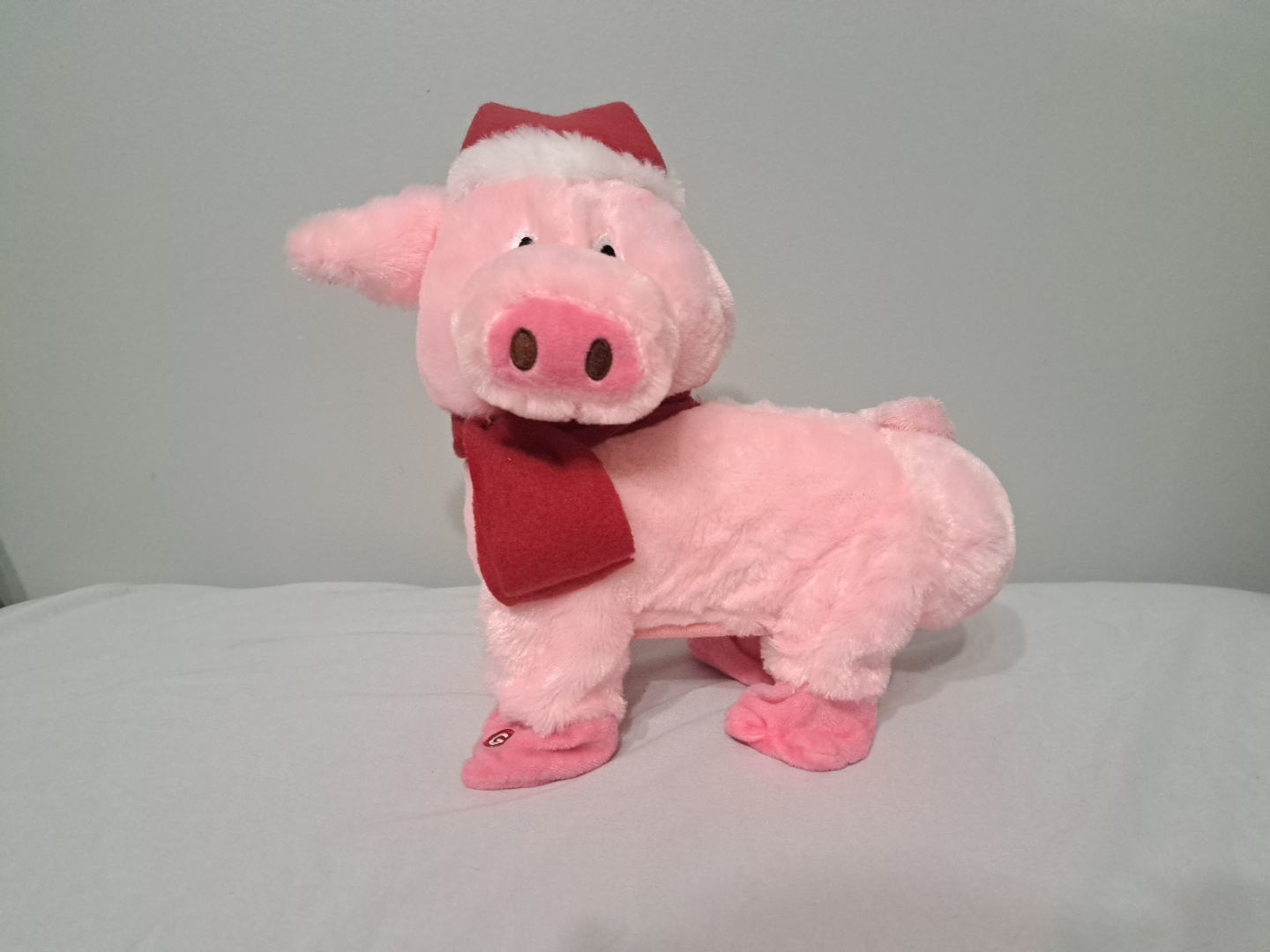 GEMMY Twerking Christmas Pig