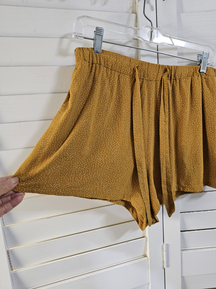Topshop Mustard Polka Dot Shorts - photo 3
