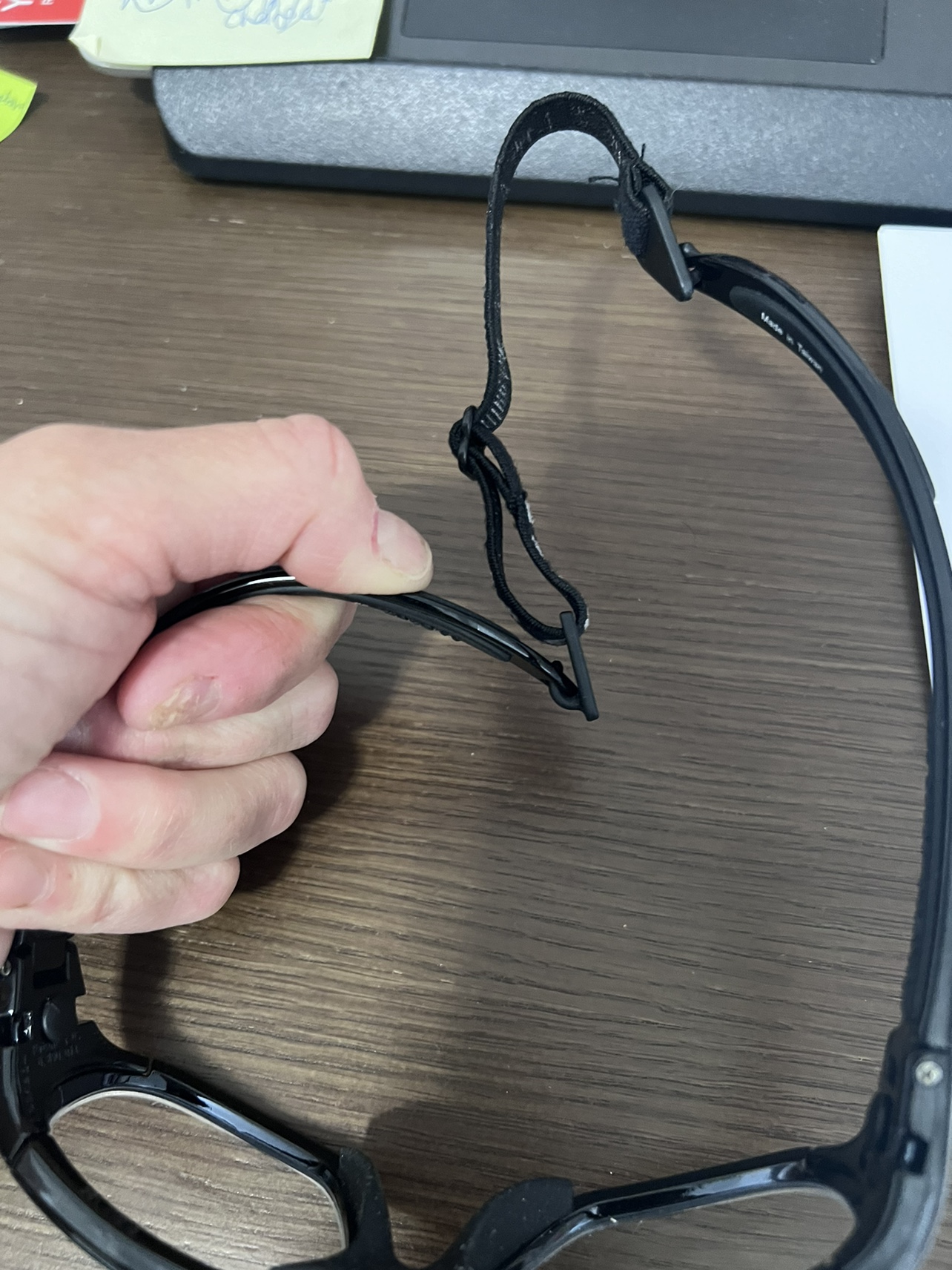 Youth sports glasses image indicator(3)