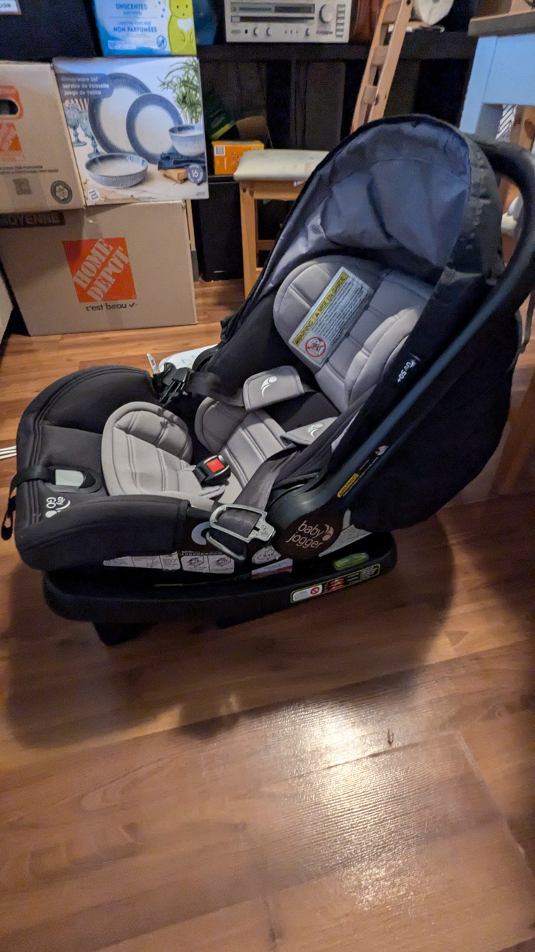 Baby Jogger City Go Car Seat & 2 Bases - photo 3