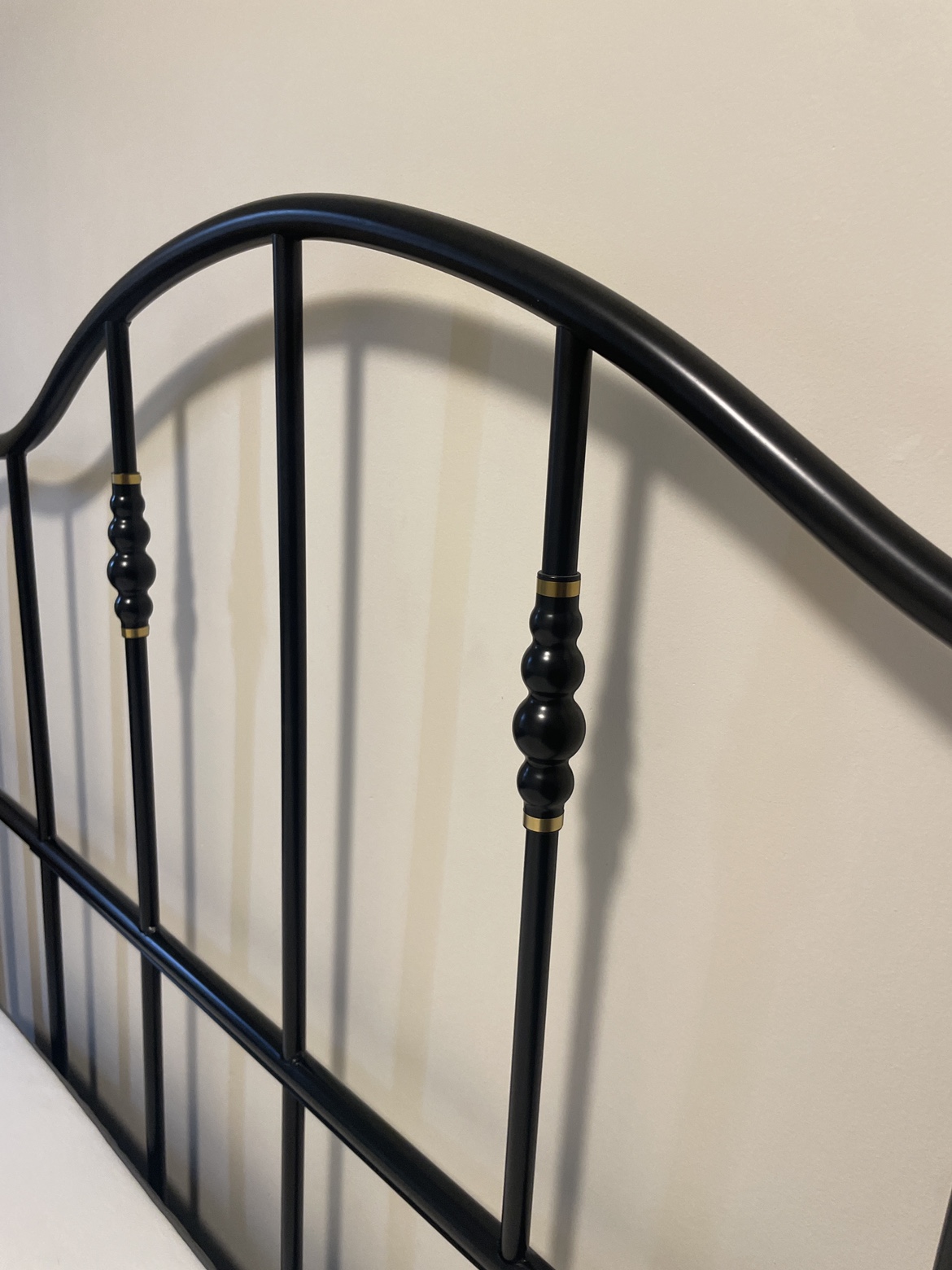 Black Metal queeen Bed Frame and mattress - photo 3