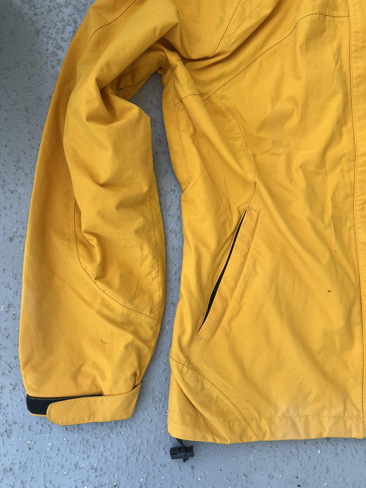 The North Face Yellow Jacket for parts image indicator(2)