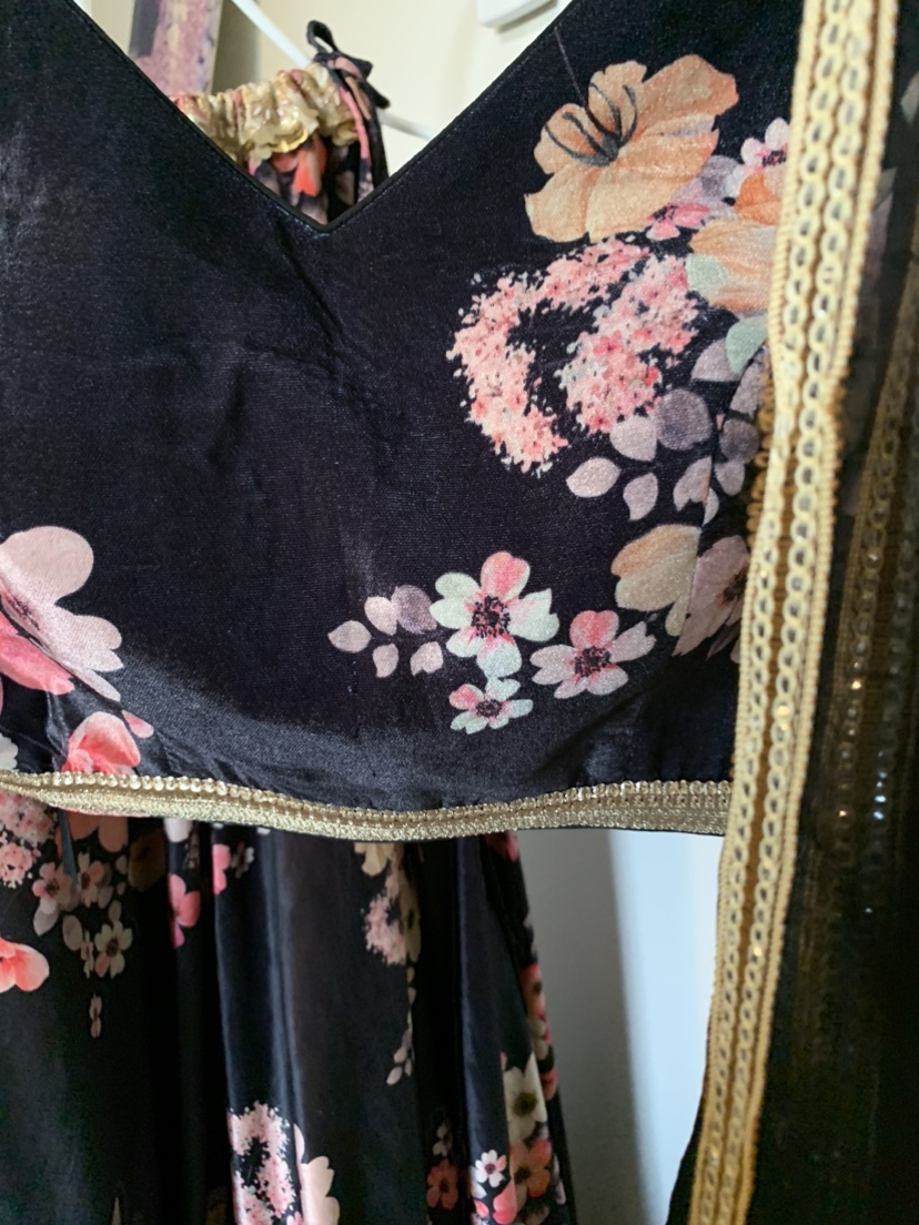 Indian Floral Velvet Lengha - photo 5