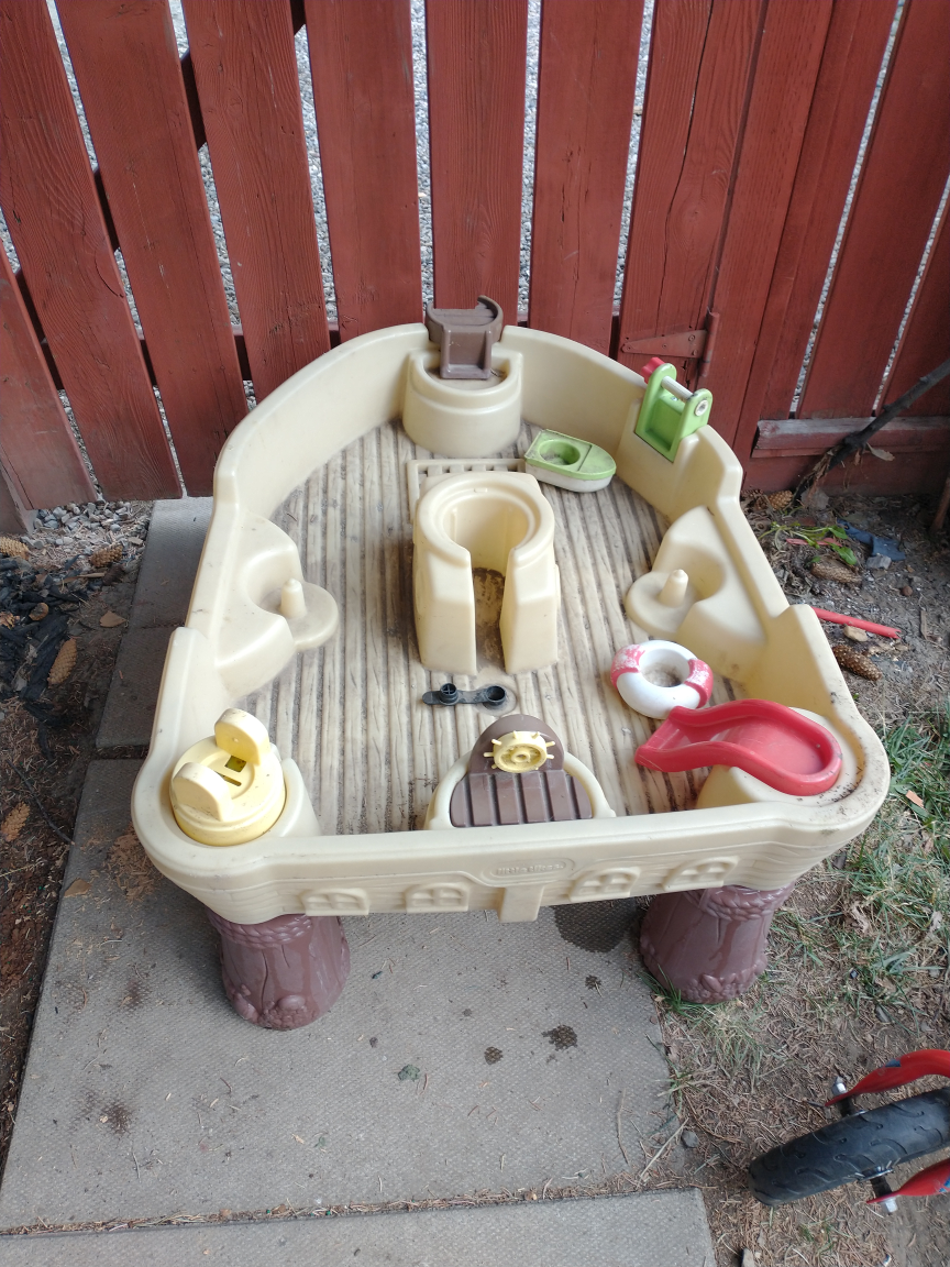 Little Tikes Pirate Ship Water Table thumbnail