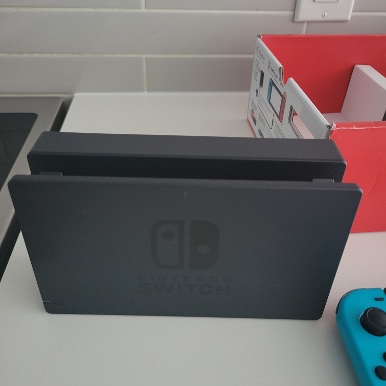 Nintendo Switch Neon Red and Blue image indicator(6)