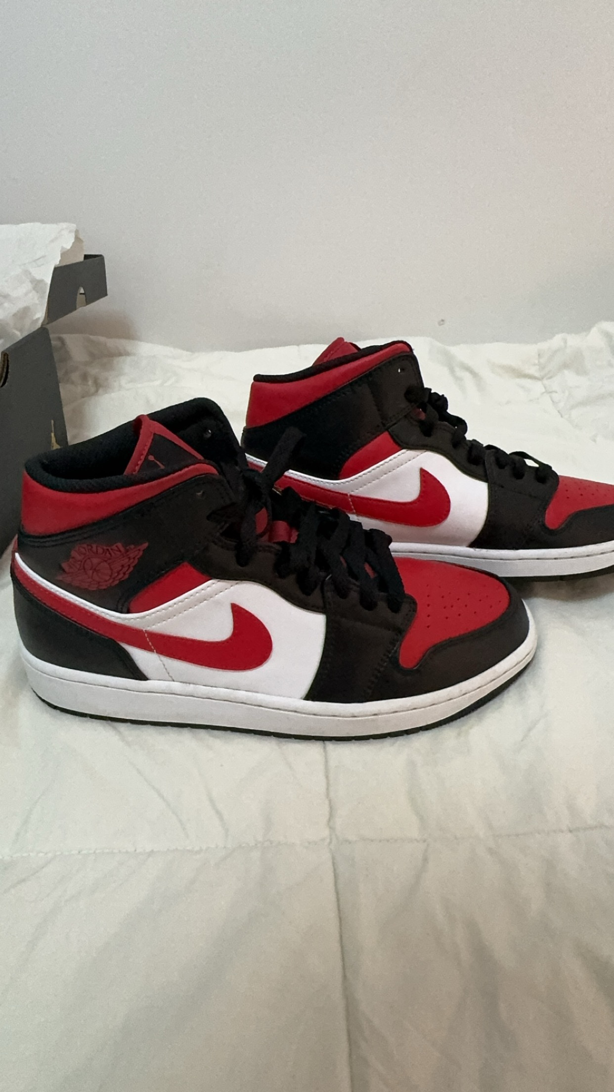 Jordan 1 mid - photo 2
