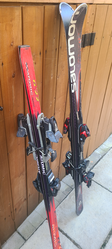 Pair of Skis with Bindings #freecycle thumbnail