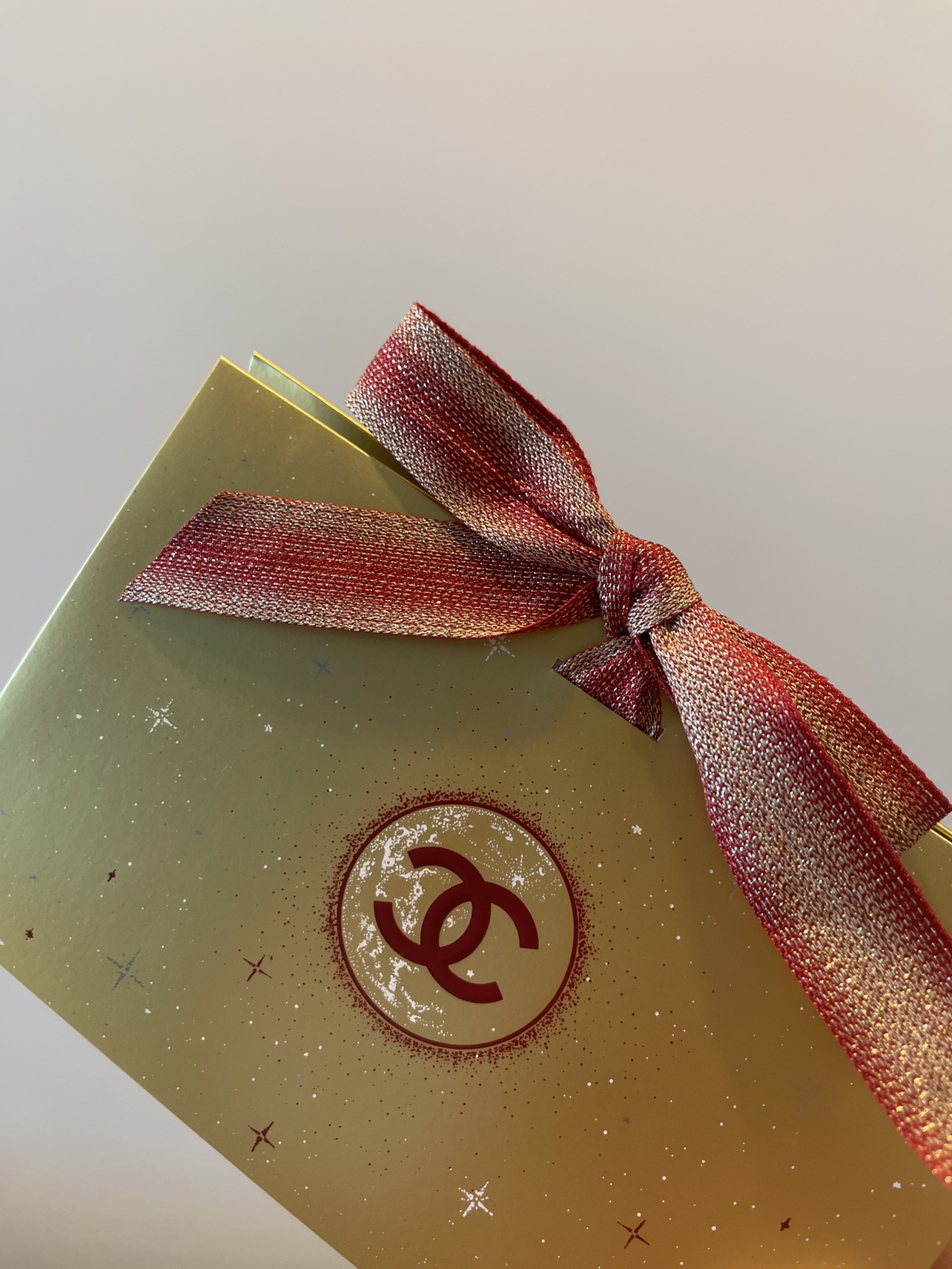 Chanel Gift Box Package image indicator(5)