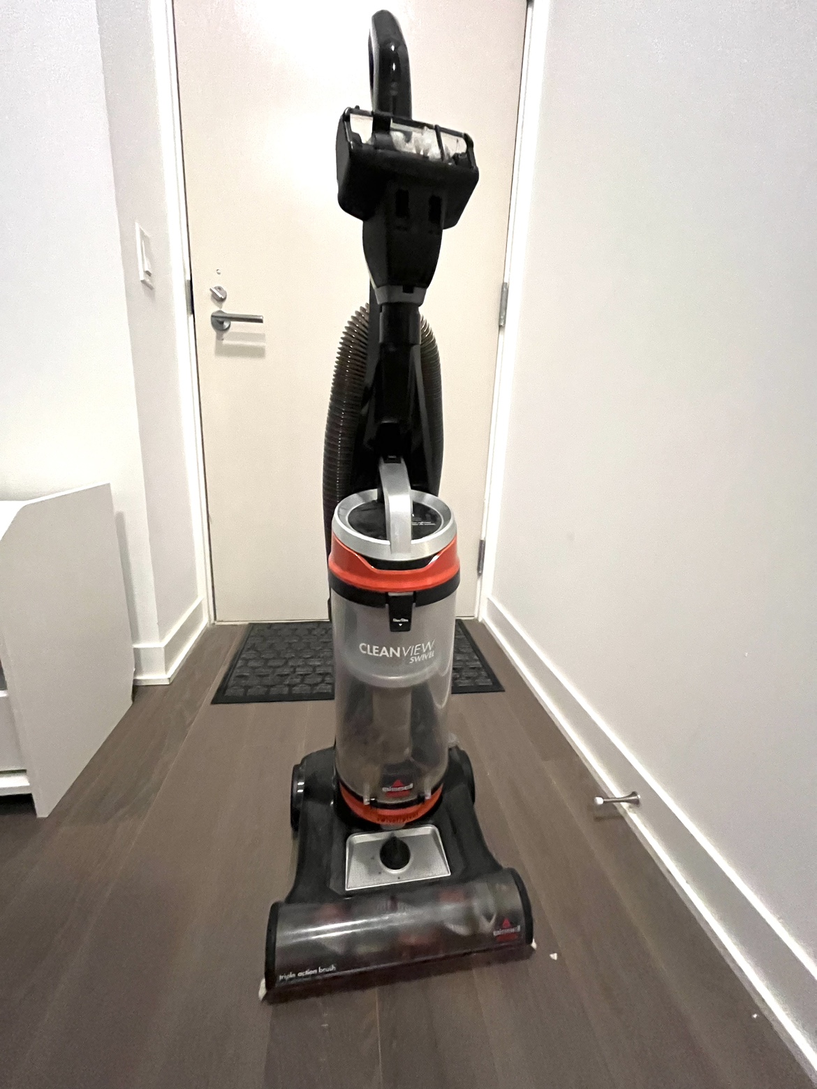 Cleanview Swivel Vacuum