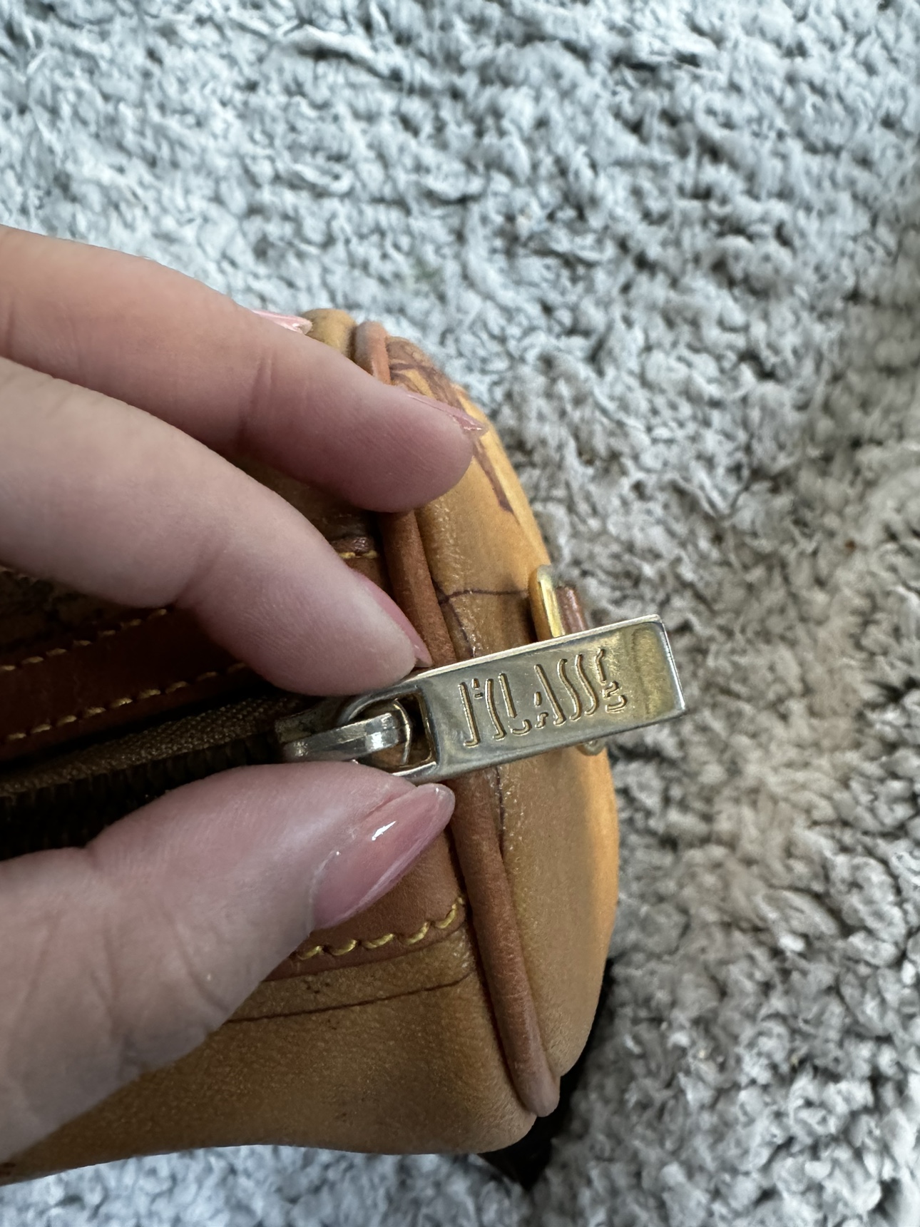 Authentic Alviero Martini Classe image indicator(2)