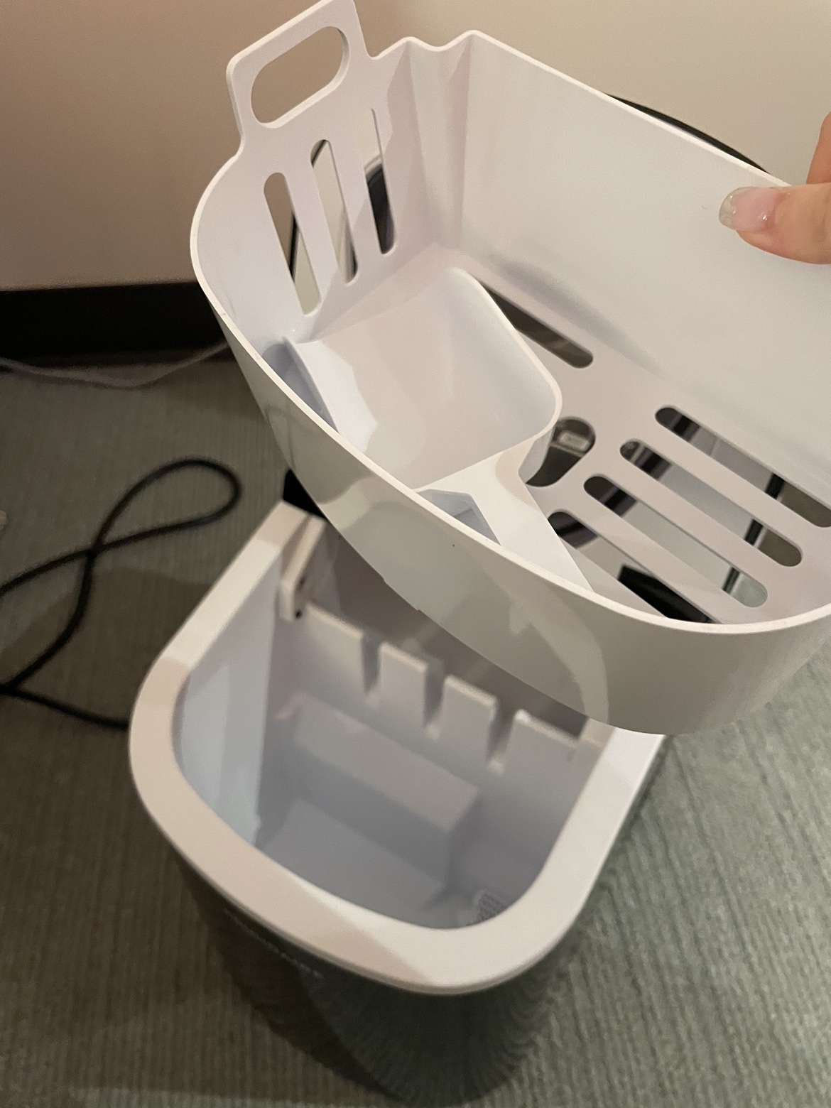 Frigidaire Ice Maker - photo 3