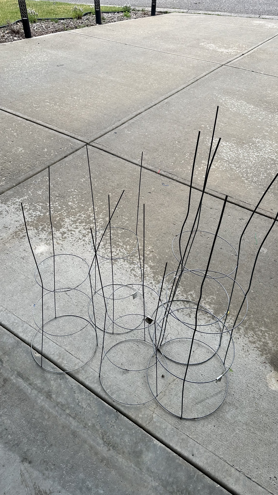 5 Tomato Cages - 2 size