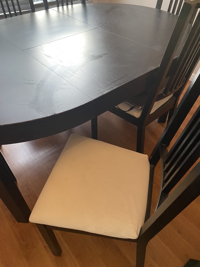 Beautiful Dining room table with 6 chairs! - photo 3