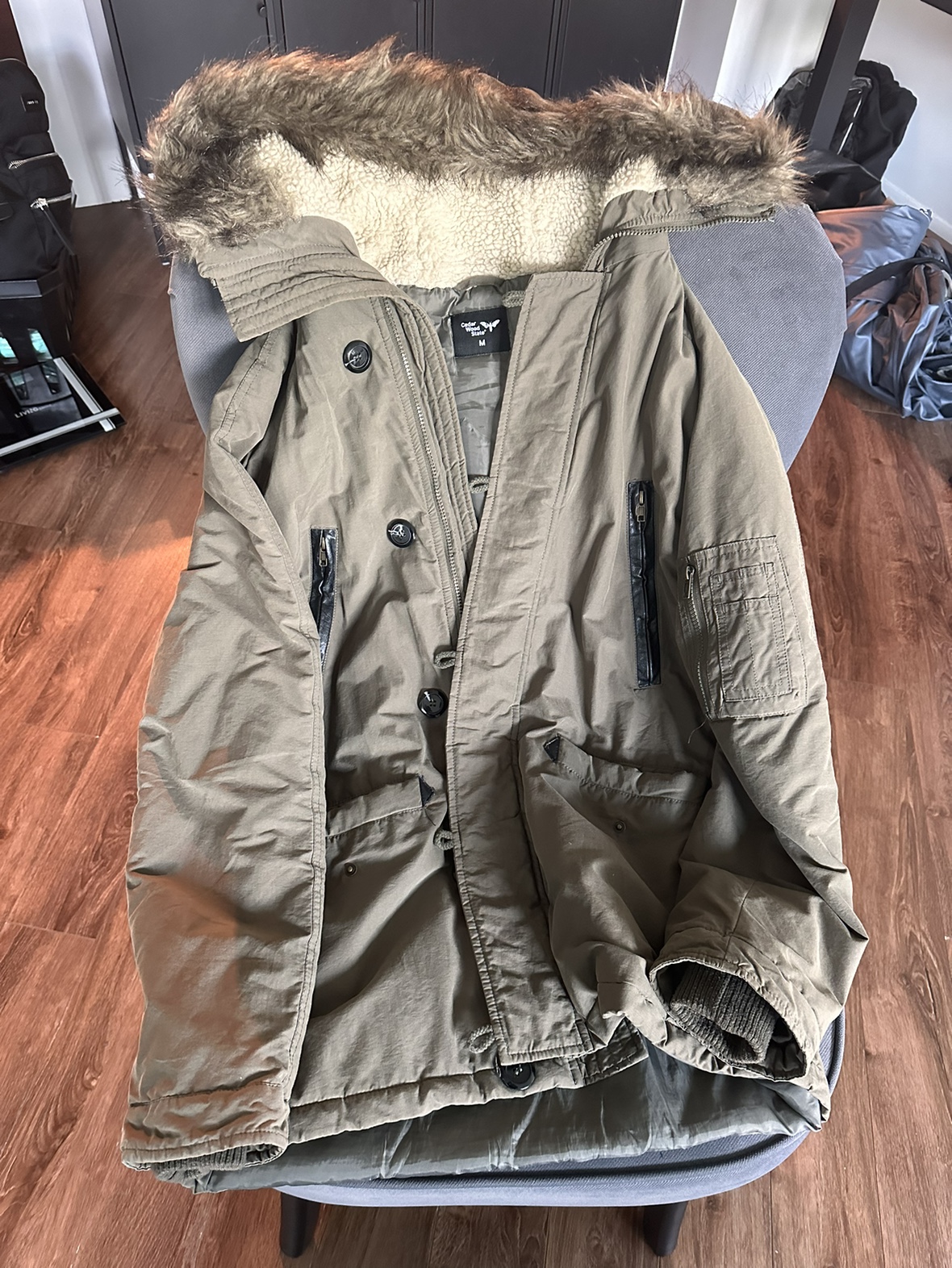 Set of Men’s Fall/Winter Clothes M-L image indicator(3)