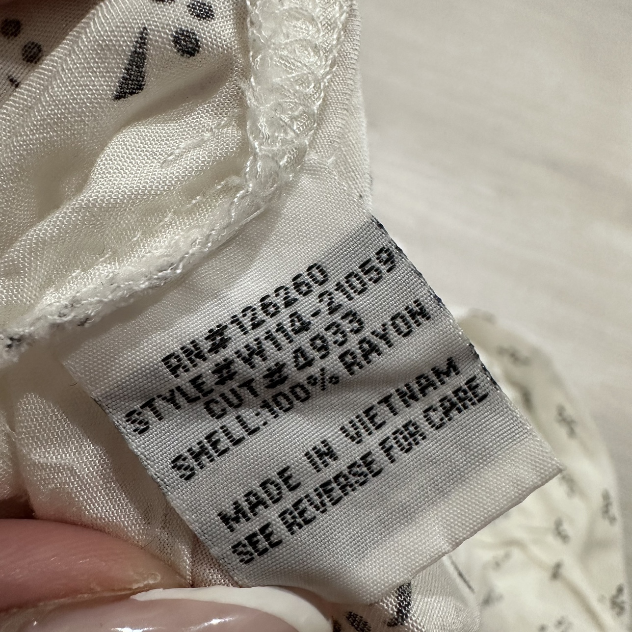 White Printed Sleeveless Blouse image indicator(4)