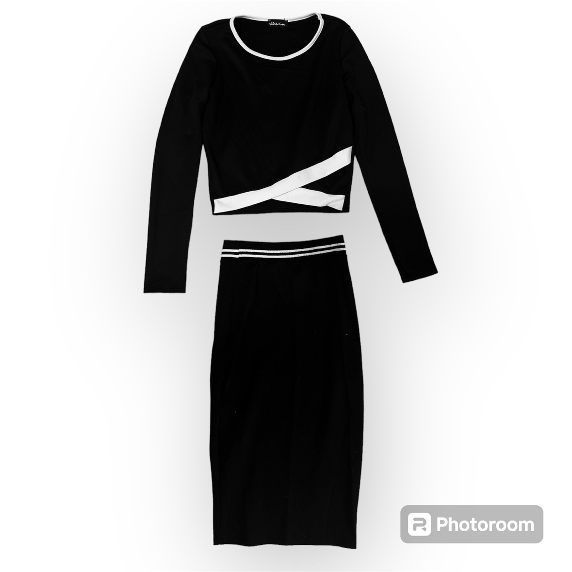 FREE $0 Black and White Top and Long Skirt Set #freecycle thumbnail