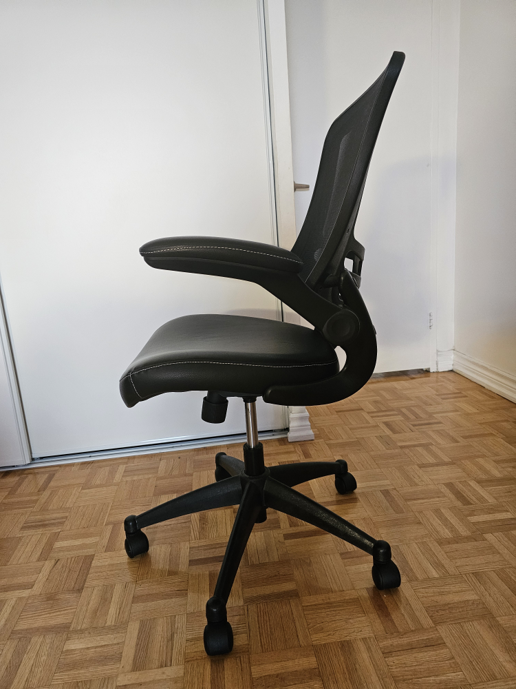Black Mesh Office Chair with leather seat image indicator(2)