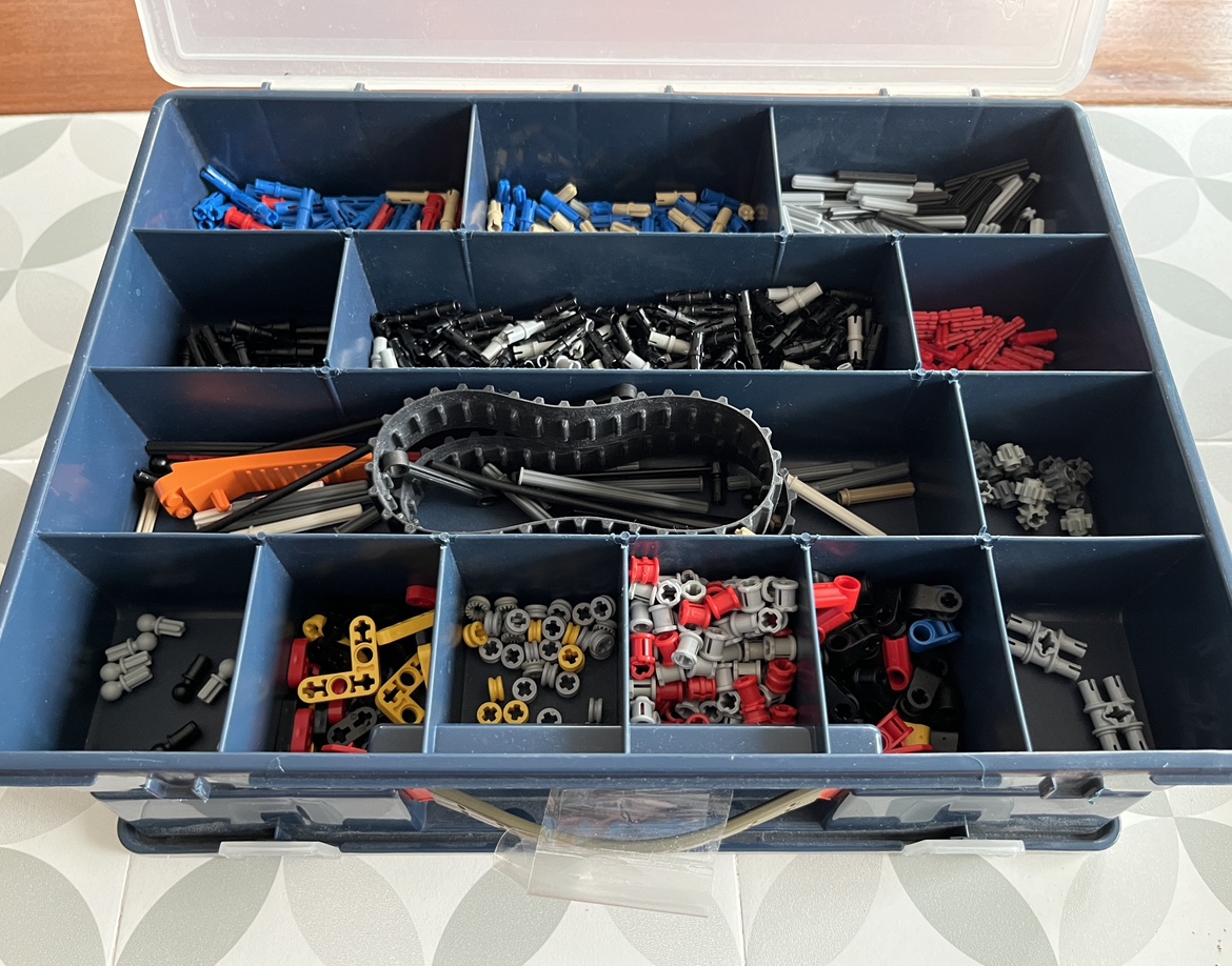 Lego Mindstorms & Lego Technic (multiple sets) image indicator(5)