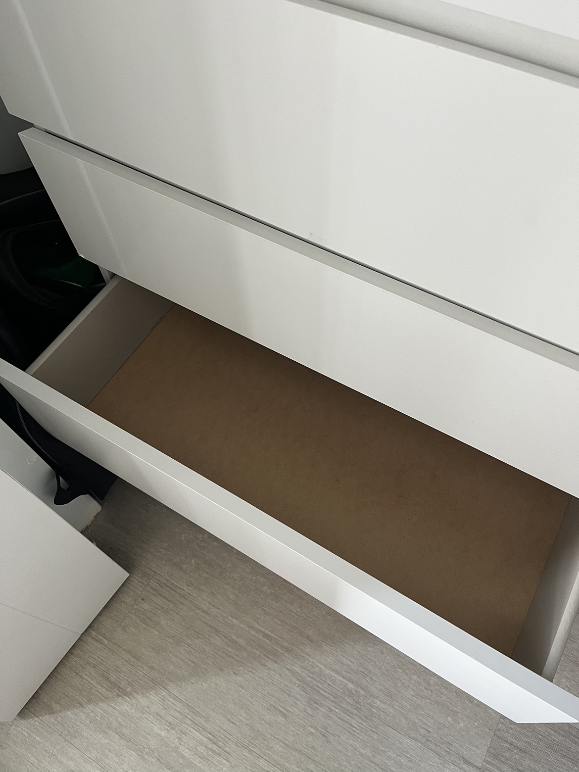 White Ikea Malm Dresser - photo 2
