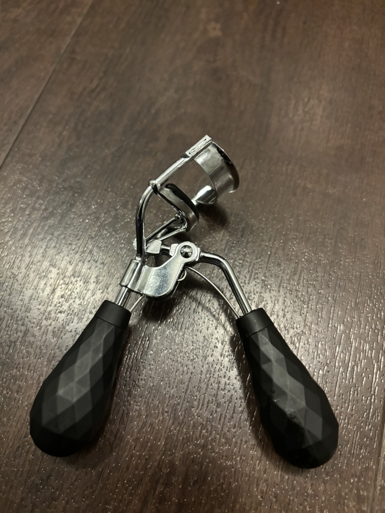 Small Eyelash Curler image indicator(2)