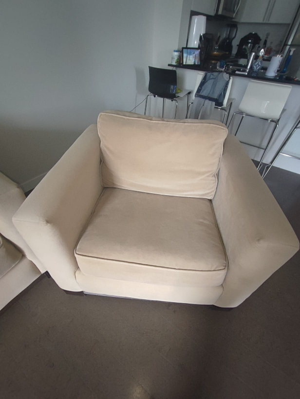 Sofa and Two Armchairs - photo 4
