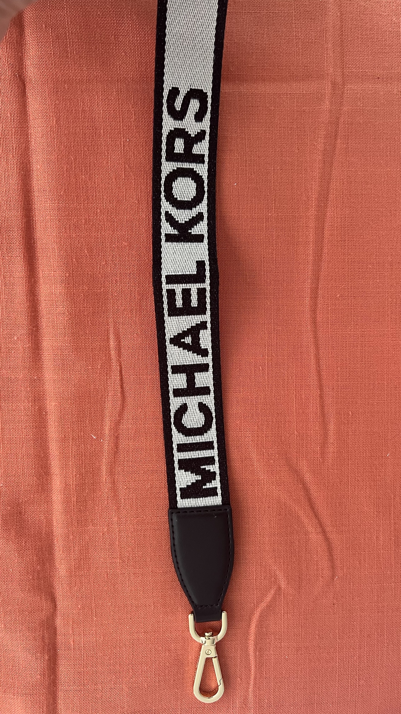 Michael Kors Manhattan Medium Patent Satchel image indicator(6)