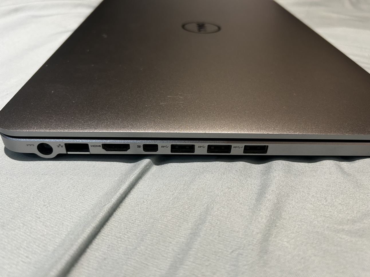 Dell Laptop - XPS 15 intel i5 2.6Ghz , 8 GB ram , 256SSD image indicator(2)
