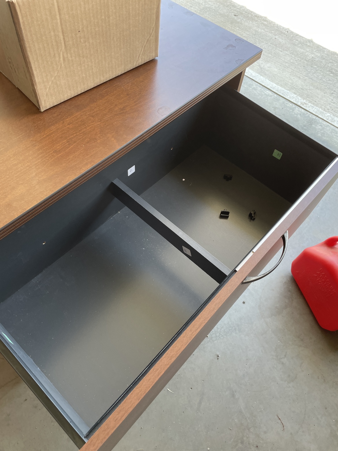 2 Drawer legal size filling cabinet - photo 2