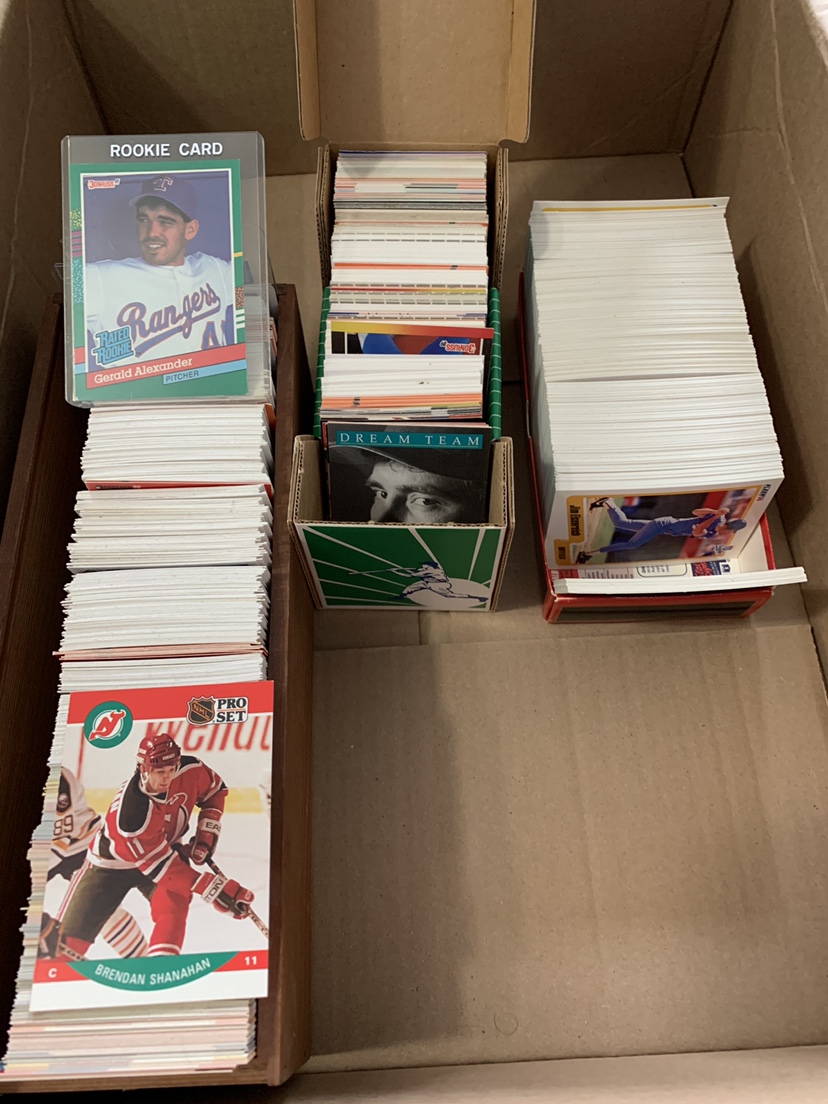 100s of old sports cards, baseball hockey.