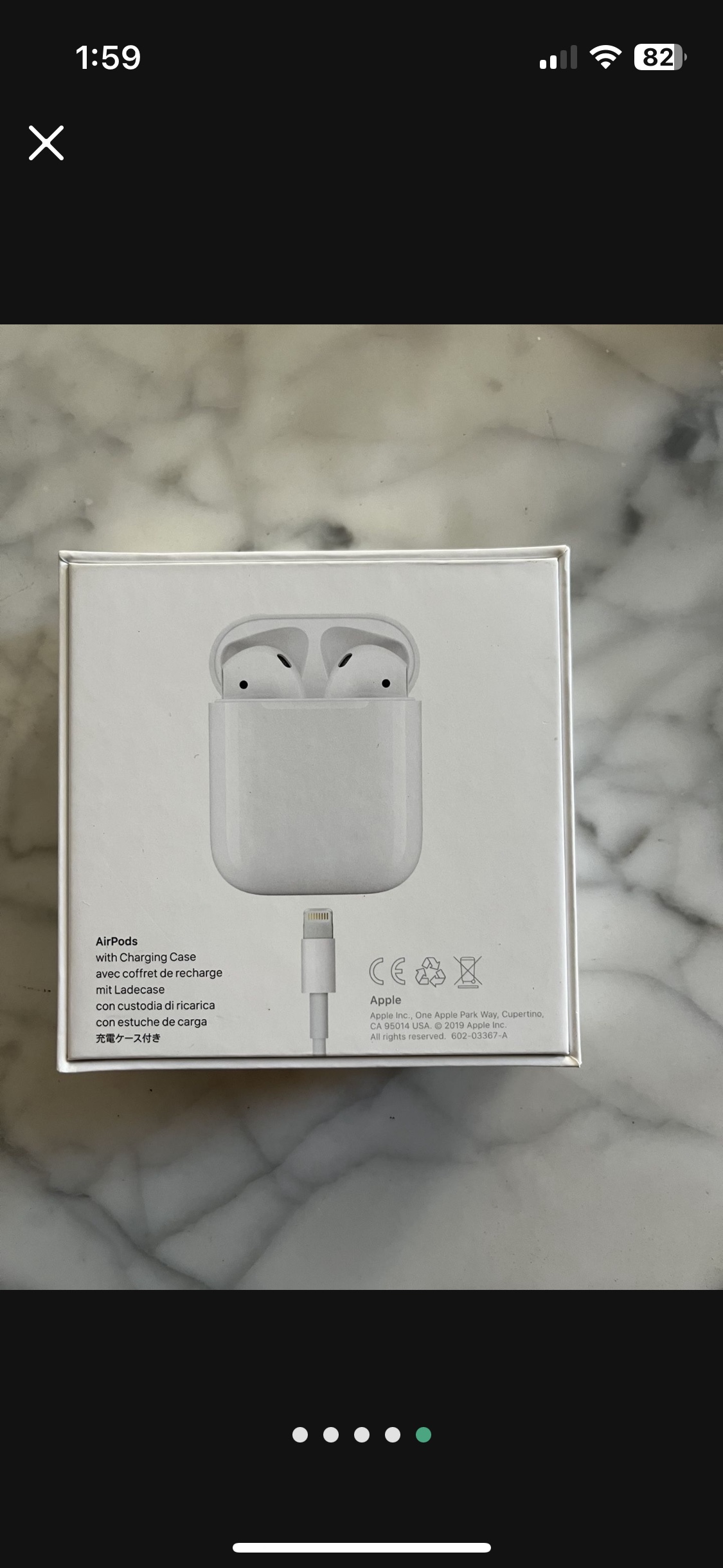 Apple AirPods w/ Lightning Charging Case Included image indicator(3)
