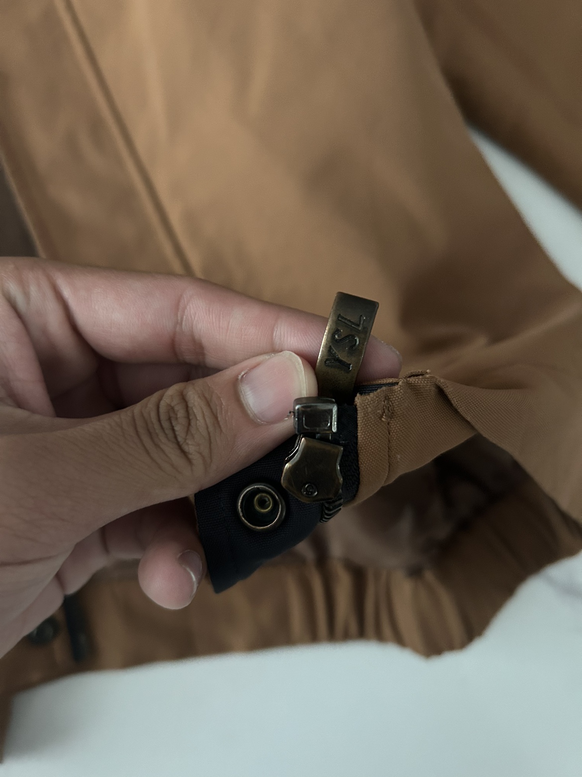 Ysl bomber jacket image indicator(4)