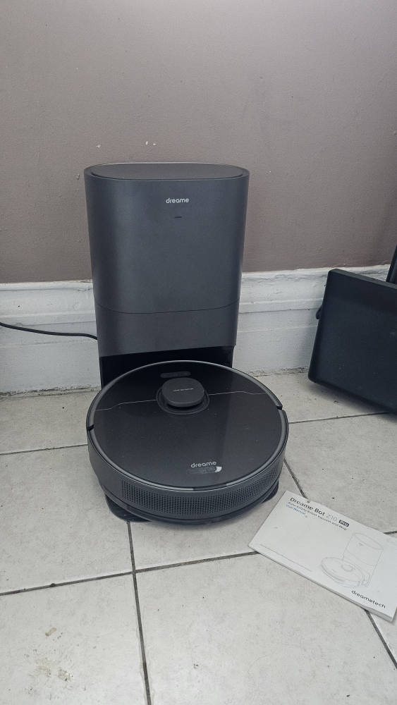 Robotic vacuum thumbnail