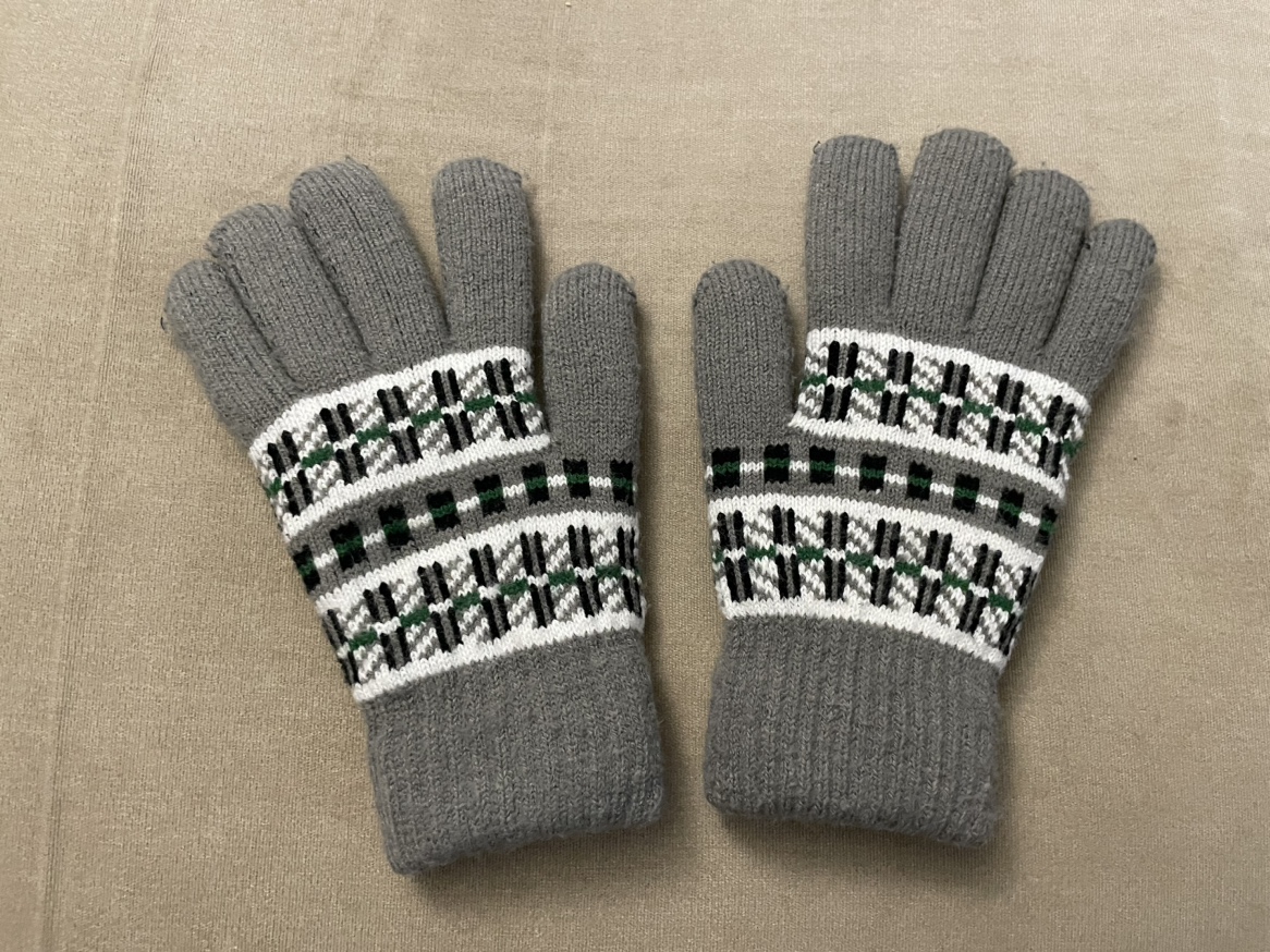 Grey Knitted Gloves #freecycle