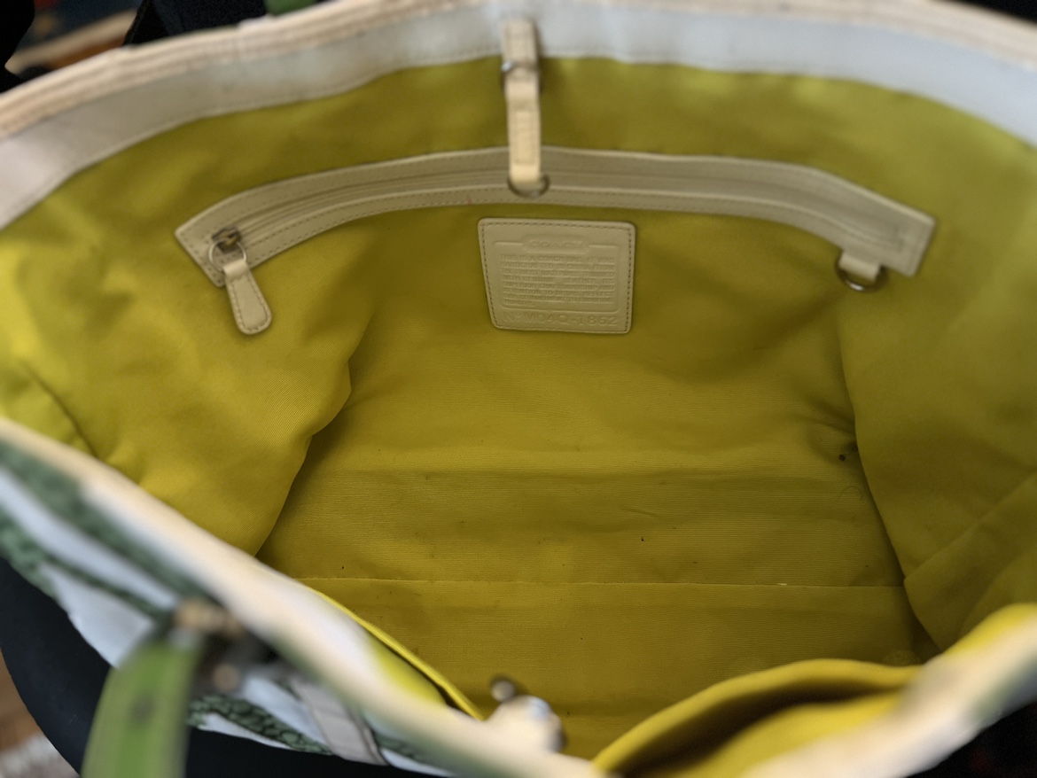 Coach Green and White Bag image indicator(5)