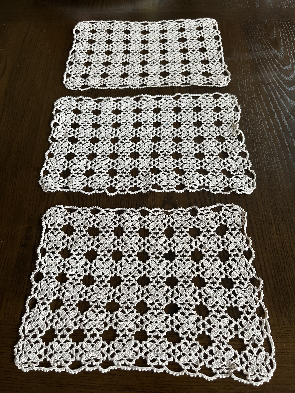Set of 3 Handmade Crochet Doilies image indicator(2)