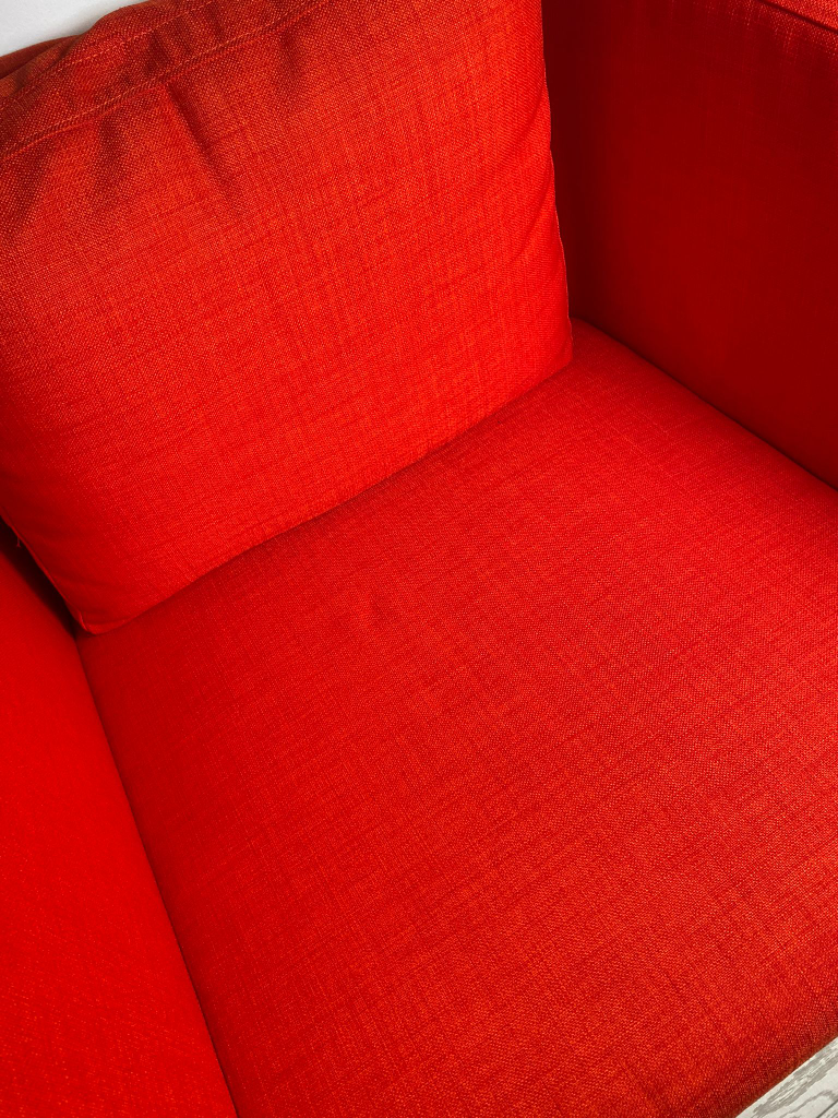 Red Armchair - photo 2