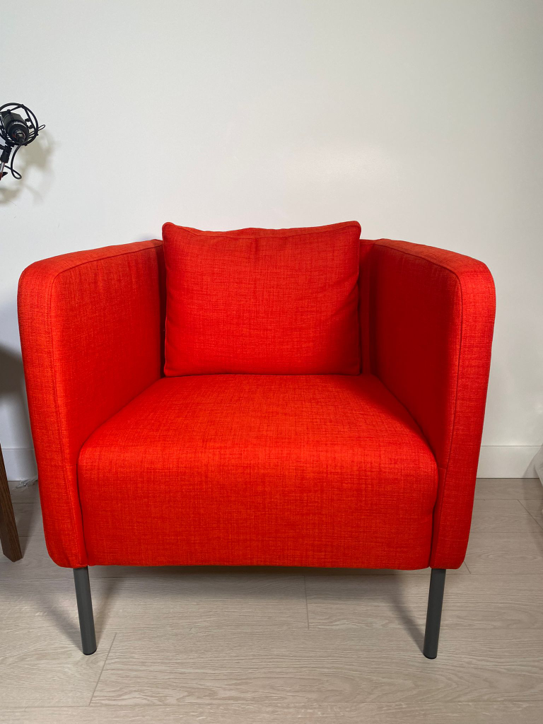 Red Armchair - photo 3