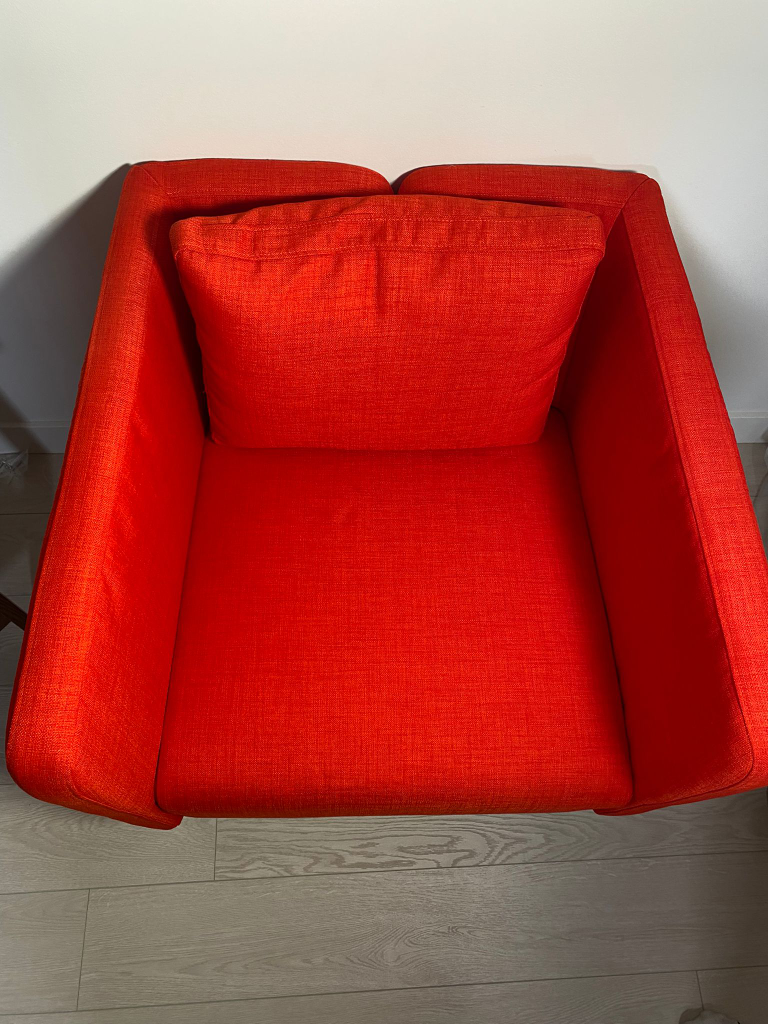 Red Armchair - photo 4