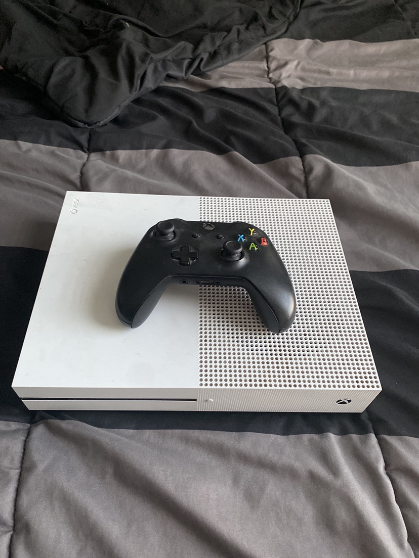 Xbox One S - photo 2