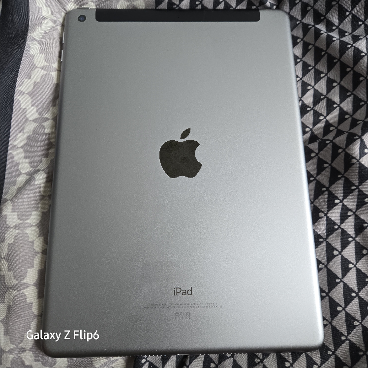 iPad tablet - photo 2