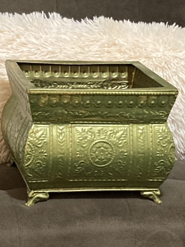 Vintage Green Metal Planter image indicator(2)