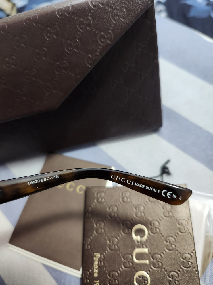 Gucci Sunglasses - photo 3