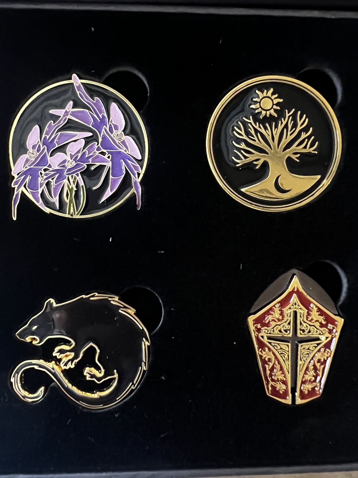 A Plague Tale: Innocence Enamel Pins image indicator(2)