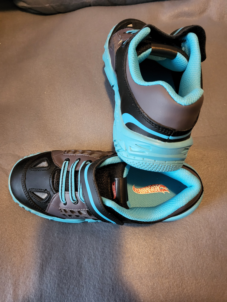 Hot Wheels Kids Black and Light Blue Shoes Size:1 image indicator(5)