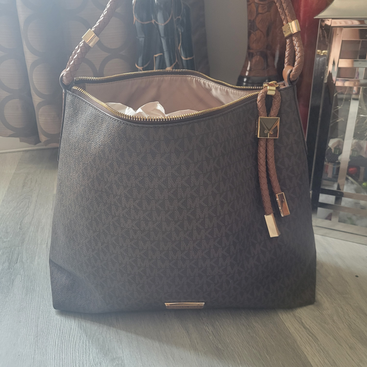 Micheal Kors large shoulder slouching bag - photo 4