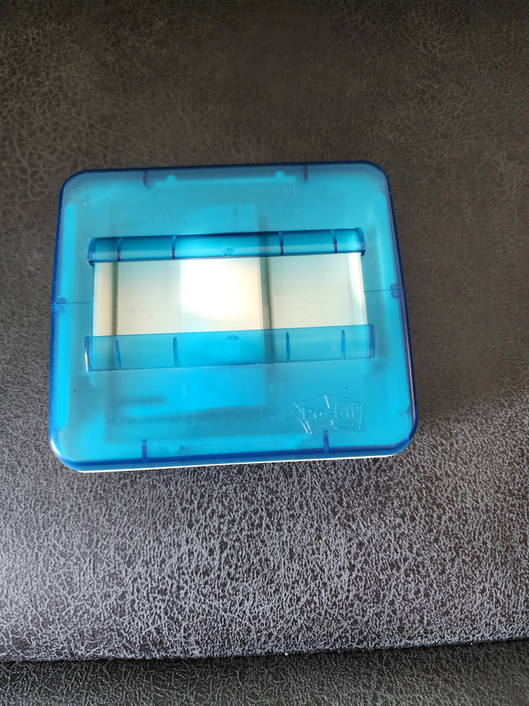 Post-its pop up note dispenser